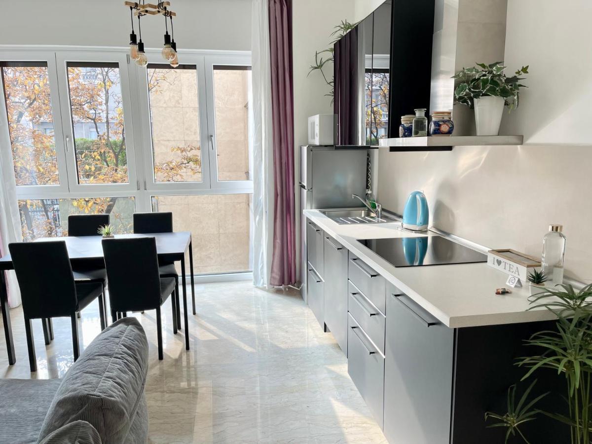 The White House, Modern Apartment In Center Milaan Buitenkant foto