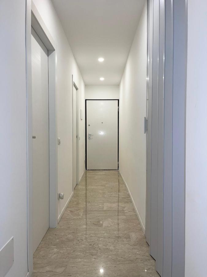 The White House, Modern Apartment In Center Milaan Buitenkant foto